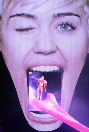 Miley_Cyrus_Bangerz
